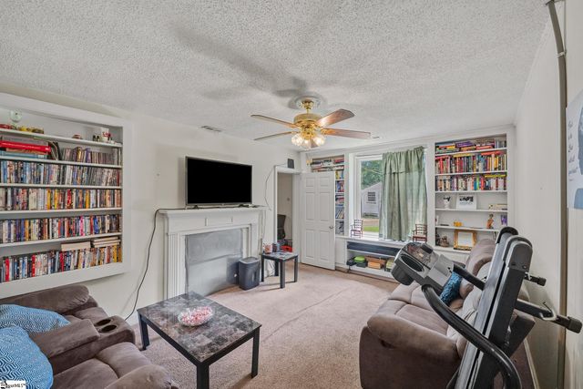 9 Glenwood Lane, Greenville, SC 29605