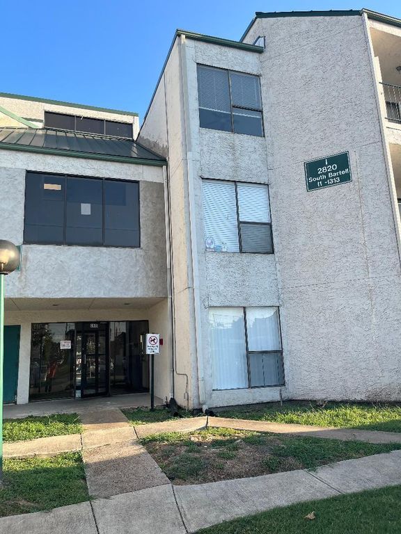 2820 S Bartell Drive 37, Houston, TX 77054