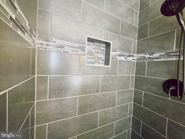 7400 PEMBROKE DR, Clinton, MD 20735