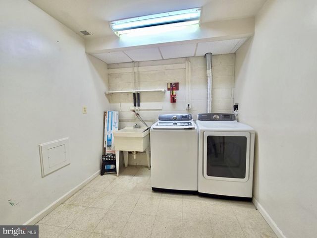 7400 PEMBROKE DR, Clinton, MD 20735