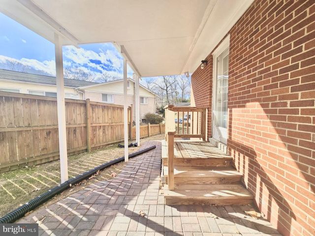 7400 PEMBROKE DR, Clinton, MD 20735