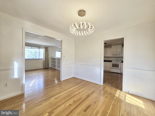 7400 PEMBROKE DR, Clinton, MD 20735