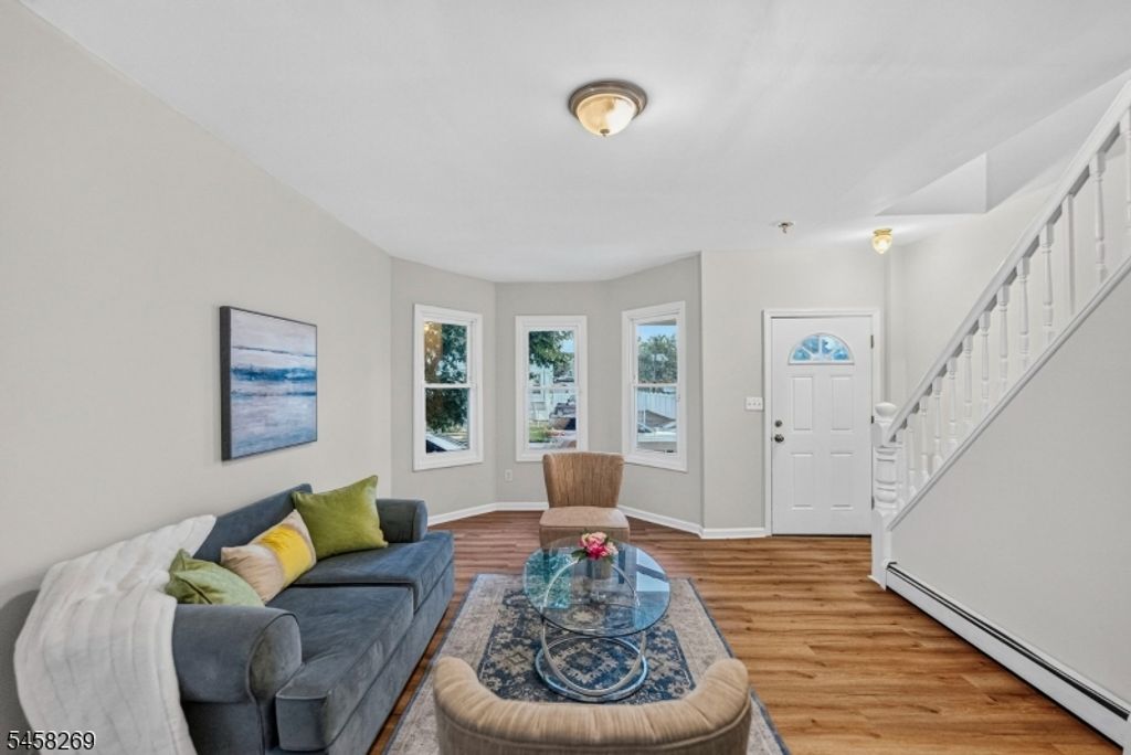 265 Sanford St, East Orange City, NJ 07018 — photo 3