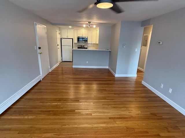 21 Warren 2-4, Waltham, MA 02453