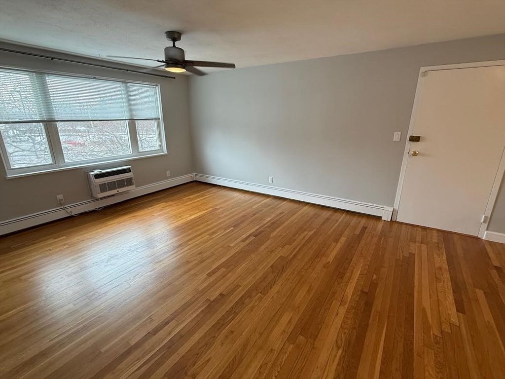 21 Warren 2-4, Waltham, MA 02453