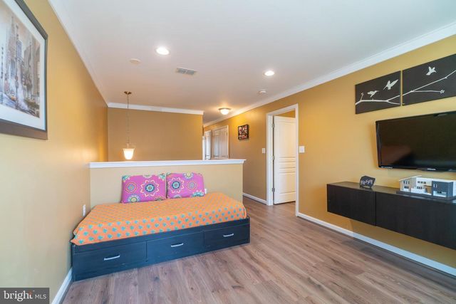 32 MORRIS LANE, Cranbury, NJ 08512