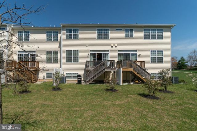 32 MORRIS LANE, Cranbury, NJ 08512