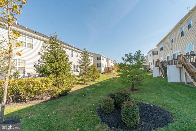 32 MORRIS LANE, Cranbury, NJ 08512