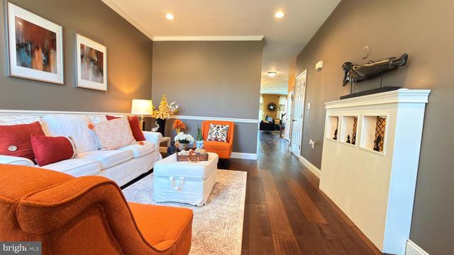 32 MORRIS LANE, Cranbury, NJ 08512