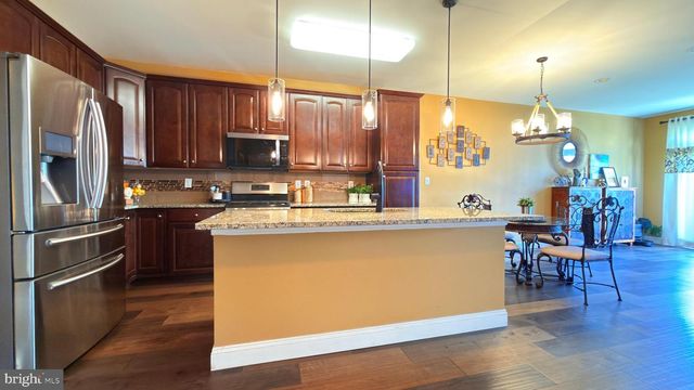 32 MORRIS LANE, Cranbury, NJ 08512