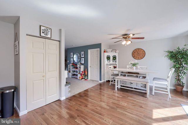 2 BROOKVIEW DR, Lititz, PA 17543
