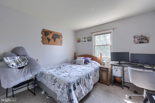 2 BROOKVIEW DR, Lititz, PA 17543