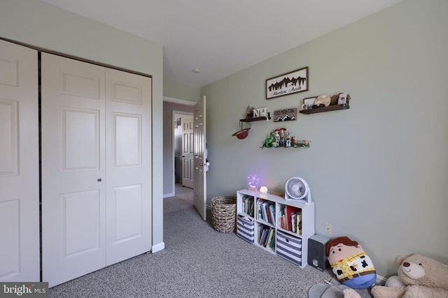 2 BROOKVIEW DR, Lititz, PA 17543