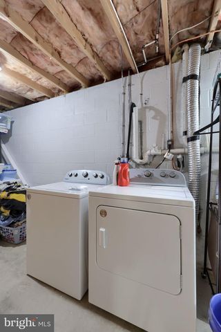 2 BROOKVIEW DR, Lititz, PA 17543