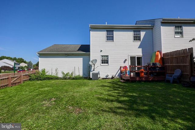 2 BROOKVIEW DR, Lititz, PA 17543