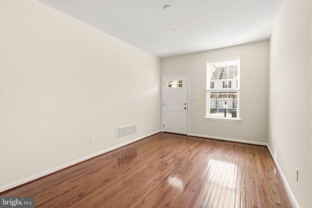 423 SWEET BAY LN, Norristown, PA 19403