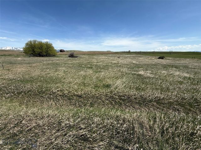 100 Queen Lane, Clyde Park, MT 59047