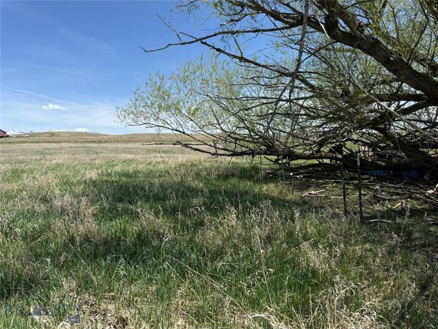 100 Queen Lane, Clyde Park, MT 59047