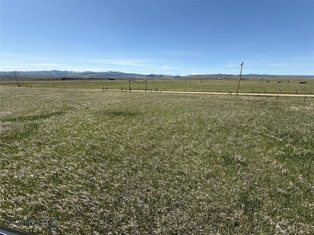 100 Queen Lane, Clyde Park, MT 59047