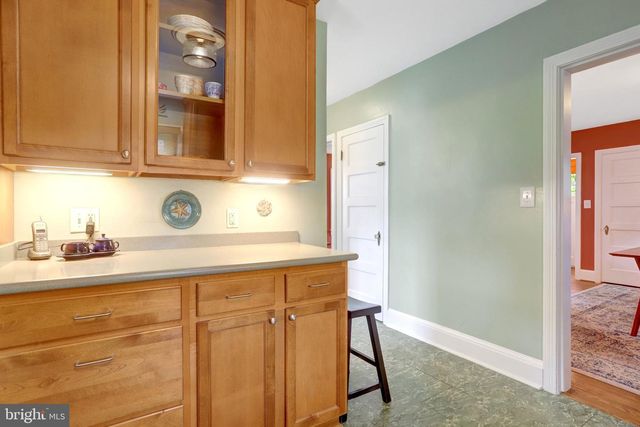34 S PERSHING DR, Arlington, VA 22204
