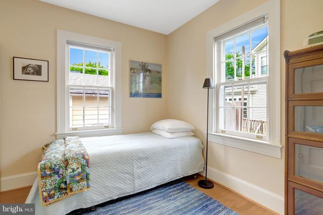 34 S PERSHING DR, Arlington, VA 22204