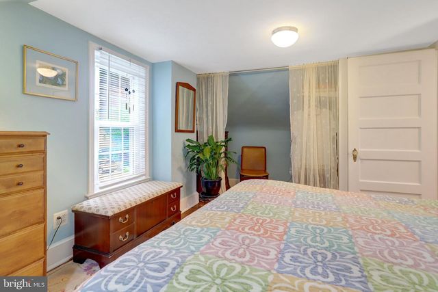34 S PERSHING DR, Arlington, VA 22204