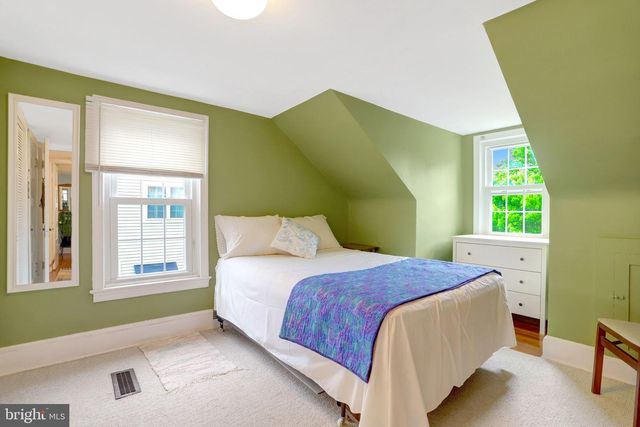 34 S PERSHING DR, Arlington, VA 22204