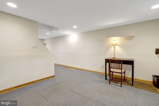 34 S PERSHING DR, Arlington, VA 22204