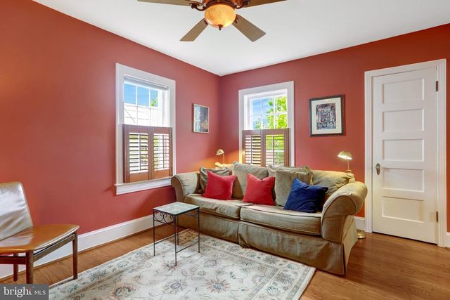 34 S PERSHING DR, Arlington, VA 22204