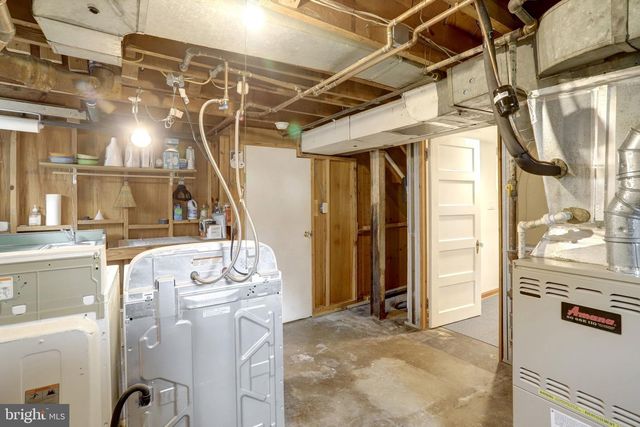 34 S PERSHING DR, Arlington, VA 22204