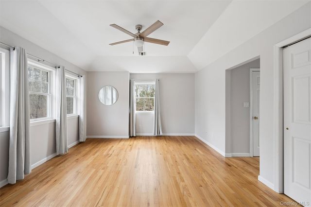 61 Channing Cross, Hampton Bays, NY 11946