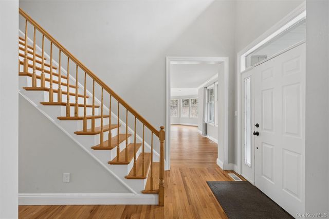 61 Channing Cross, Hampton Bays, NY 11946