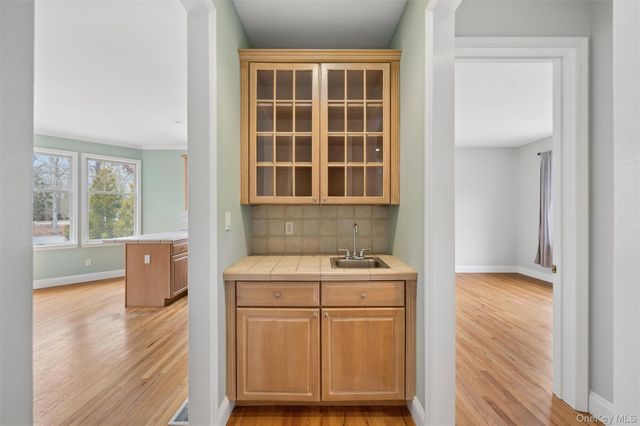 61 Channing Cross, Hampton Bays, NY 11946