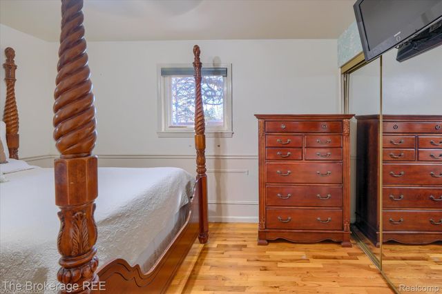 2468 Ketzler Drive, Flint Charter Township, MI 48507