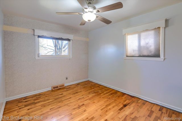 2468 Ketzler Drive, Flint Charter Township, MI 48507