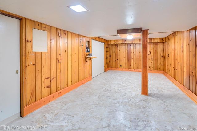 2468 Ketzler Drive, Flint Charter Township, MI 48507