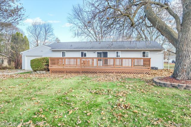 2468 Ketzler Drive, Flint Charter Township, MI 48507