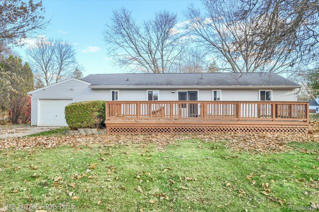 2468 Ketzler Drive, Flint Charter Township, MI 48507