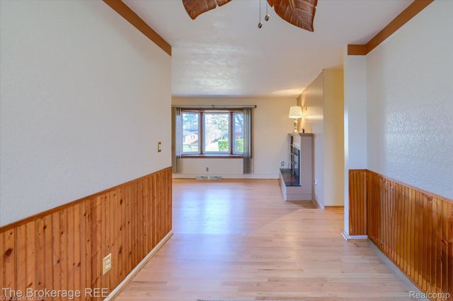 2468 Ketzler Drive, Flint Charter Township, MI 48507