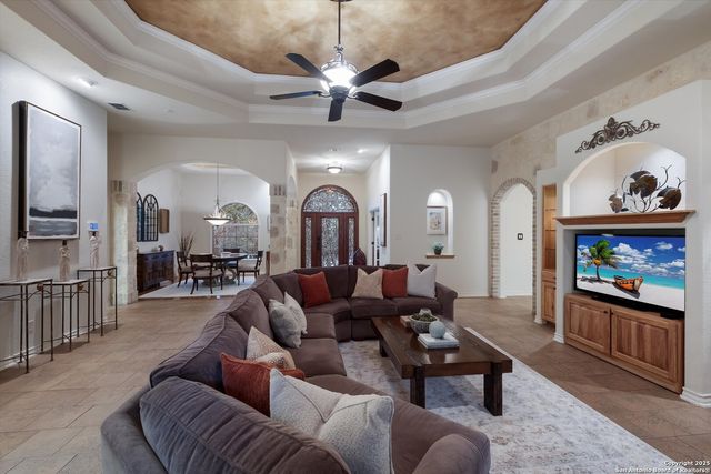 15271 Chinquapin, Helotes, TX 78023