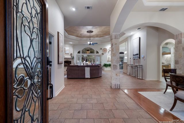 15271 Chinquapin, Helotes, TX 78023