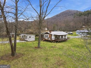 21 McIntosh Lane, Rabun Gap, GA 30568