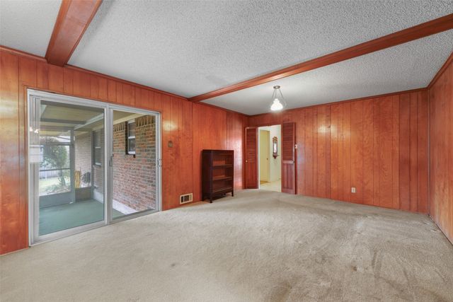 2102 Lansdowne Drive, Garland, TX 75040