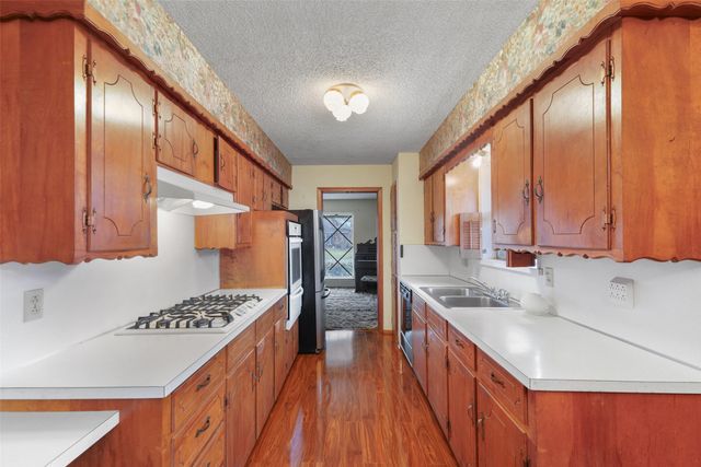 2102 Lansdowne Drive, Garland, TX 75040