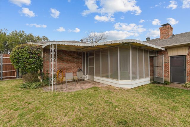 2102 Lansdowne Drive, Garland, TX 75040