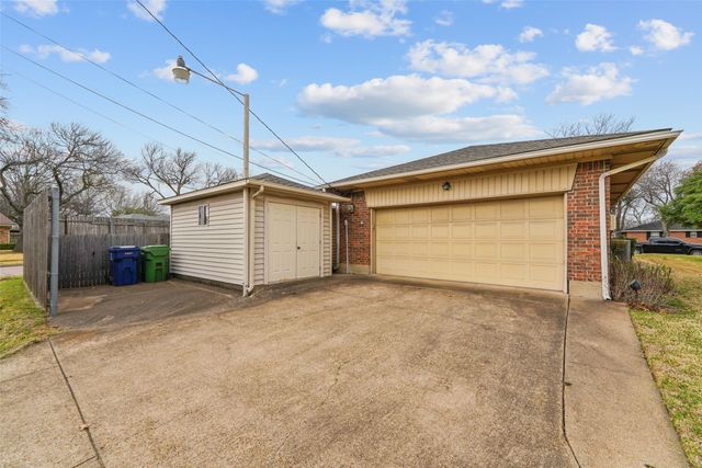 2102 Lansdowne Drive, Garland, TX 75040