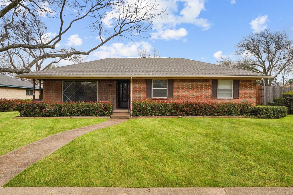 2102 Lansdowne Drive, Garland, TX 75040