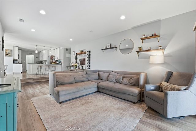 4456 Boyar, Long Beach, CA 90807