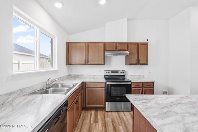 12302 GILLESPIE Avenue, Jacksonville, FL 32218