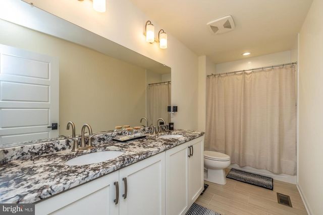 25 VALLEY OAK RD, Glenmoore, PA 19343